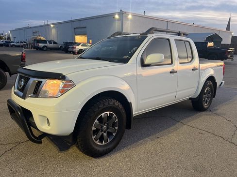 Used 2019 Nissan Frontier S image 1