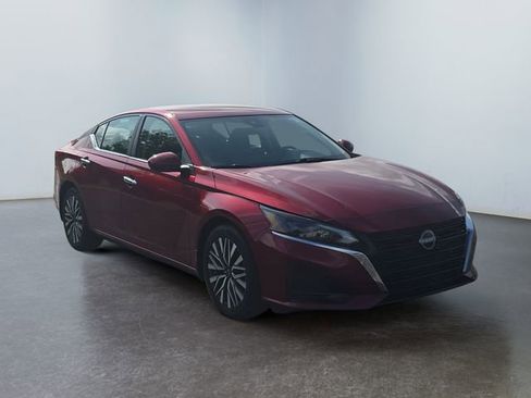 Used 2023 Nissan Altima 2.5 SV FWD image 7
