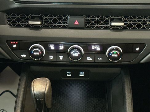 Used 2023 Honda Accord EX image 17
