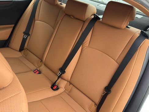 Certified 2023 Lexus ES 350 w/ Premium Package FWD image 31