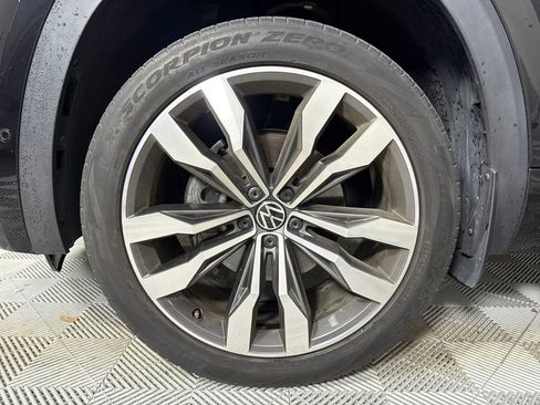 Used 2022 Volkswagen Atlas Cross Sport SEL Premium R-Line image 19