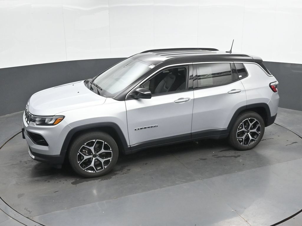 Used 2025 Jeep Compass Limited AWD/4WD image 36