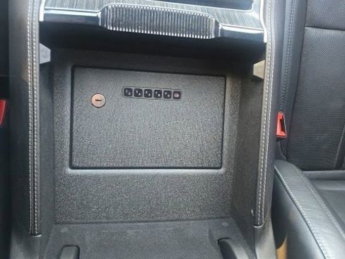 Used 2023 Jeep Wagoneer Series III w/ Convenience Group I image 19