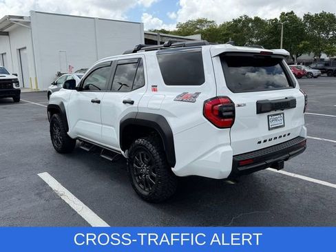 Used 2025 Toyota 4Runner SR5 AWD/4WD image 5