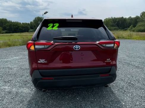 Certified 2022 Toyota RAV4 LE AWD/4WD image 7