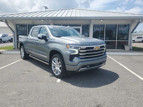 Used 2023 Chevrolet Silverado 1500 High Country w/ High Country Premium Package AWD/4WD image 10