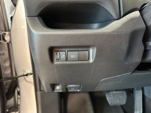 Used 2025 Toyota RAV4 LE AWD/4WD image 22