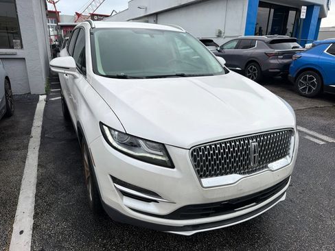Used 2019 Lincoln MKC Select w/ Select Plus Package FWD image 2