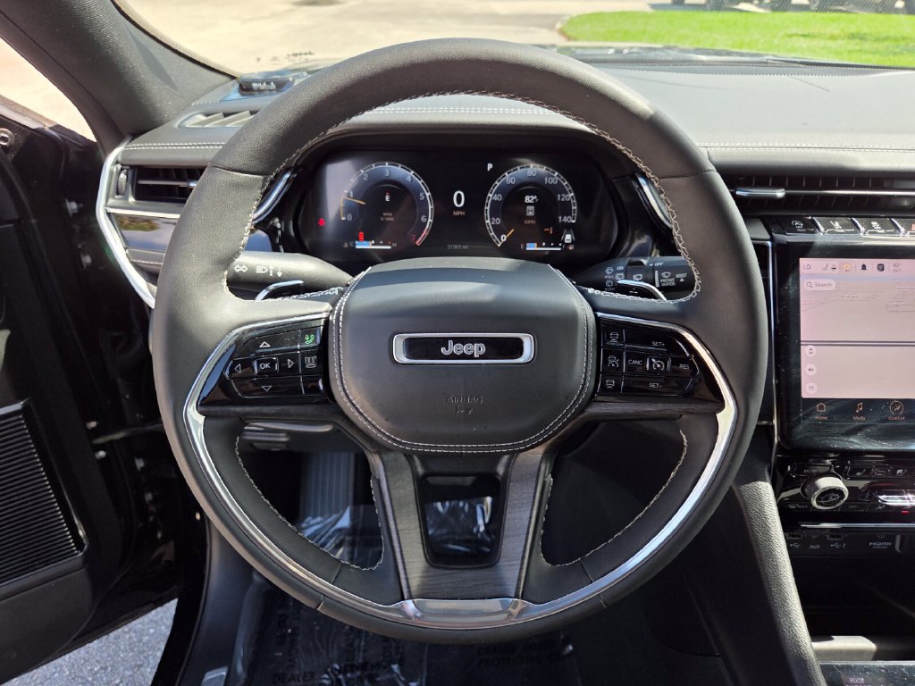 Used 2023 Jeep Grand Cherokee L Overland AWD/4WD image 35