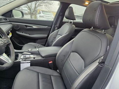 Used 2025 INFINITI QX50 Luxe image 25