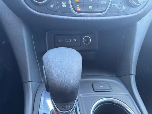 Used 2023 Chevrolet Equinox LT image 31