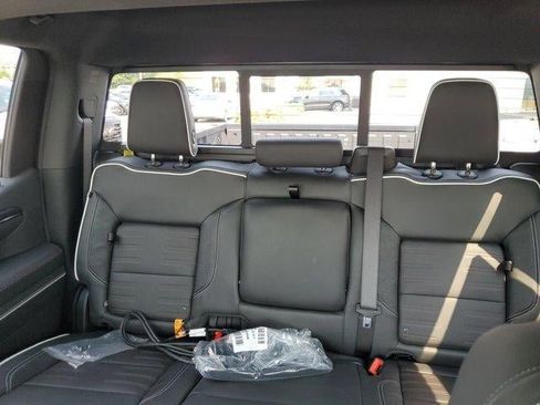 New 2026 GMC Sierra 1500 AT4X AWD/4WD image 9