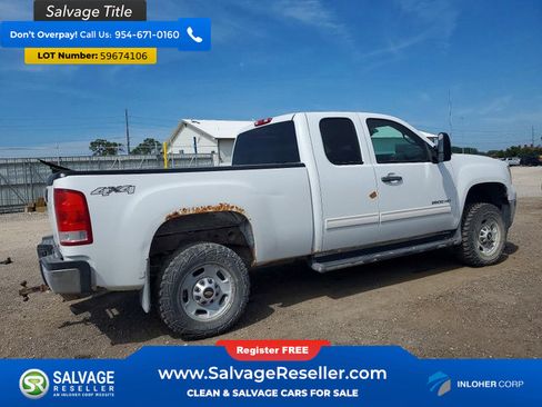 Used 2011 GMC Sierra 2500 SLE w/ SLE Preferred Package AWD/4WD image 4