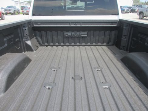New 2026 GMC Sierra 2500 AT4 w/ AT4 Premium Plus Package AWD/4WD image 6