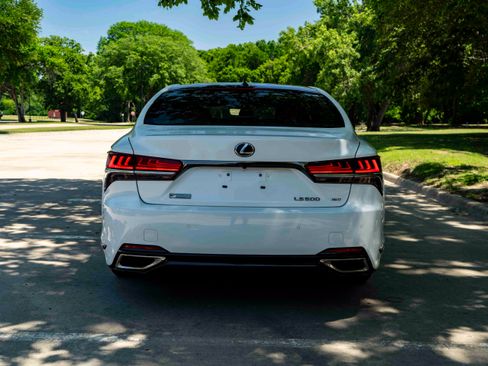 Used 2019 Lexus LS 500 F Sport w/ Accessory Package (Z2) AWD/4WD image 8
