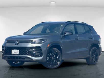 Used 2025 Volkswagen Tiguan SE R-Line