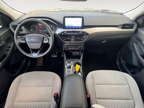 Certified 2022 Ford Escape SE w/ SE Sport Appearance Package image 10