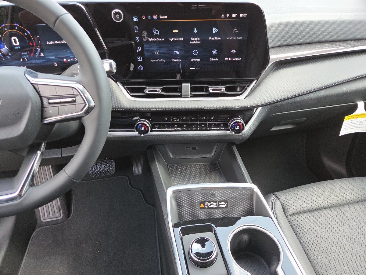 New 2027 Chevrolet Equinox LT w/ Convenience Package II FWD image 36