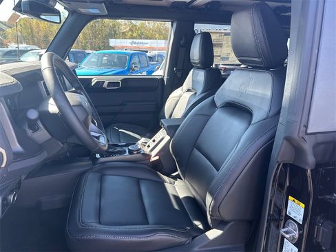 New 2025 Ford Bronco Badlands image 17