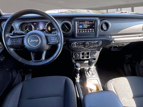 Used 2023 Jeep Wrangler Unlimited w/ Cold Weather Group AWD/4WD image 7