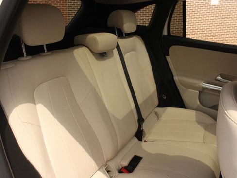 Used 2023 Mercedes-Benz GLA 250 w/ Premium Package image 24