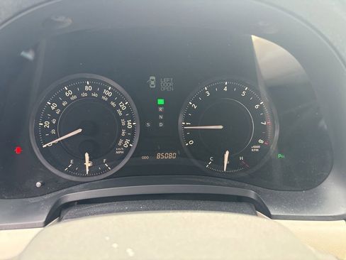 Used 2010 Lexus IS 350C RWD image 15