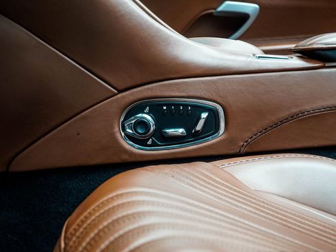 Used 2019 Aston Martin DB11 Volante image 51