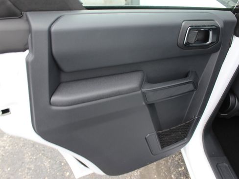 New 2025 Ford Bronco 4-Door image 16