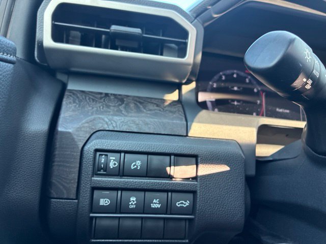 Used 2024 Toyota Tacoma Limited w/ Limited Package (LT) AWD/4WD image 26