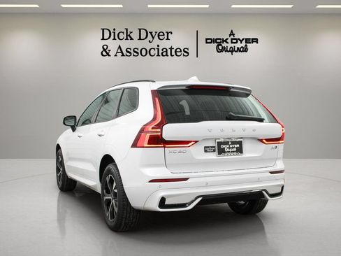 New 2026 Volvo XC60 B5 Core AWD/4WD image 9