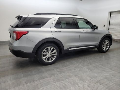 Used 2020 Ford Explorer XLT w/ Equipment Group 202A RWD image 10