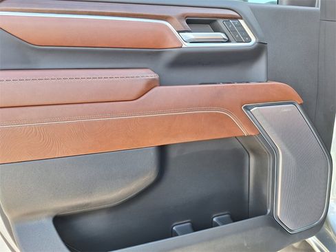 Used 2024 GMC Sierra 2500 Denali Ultimate image 36