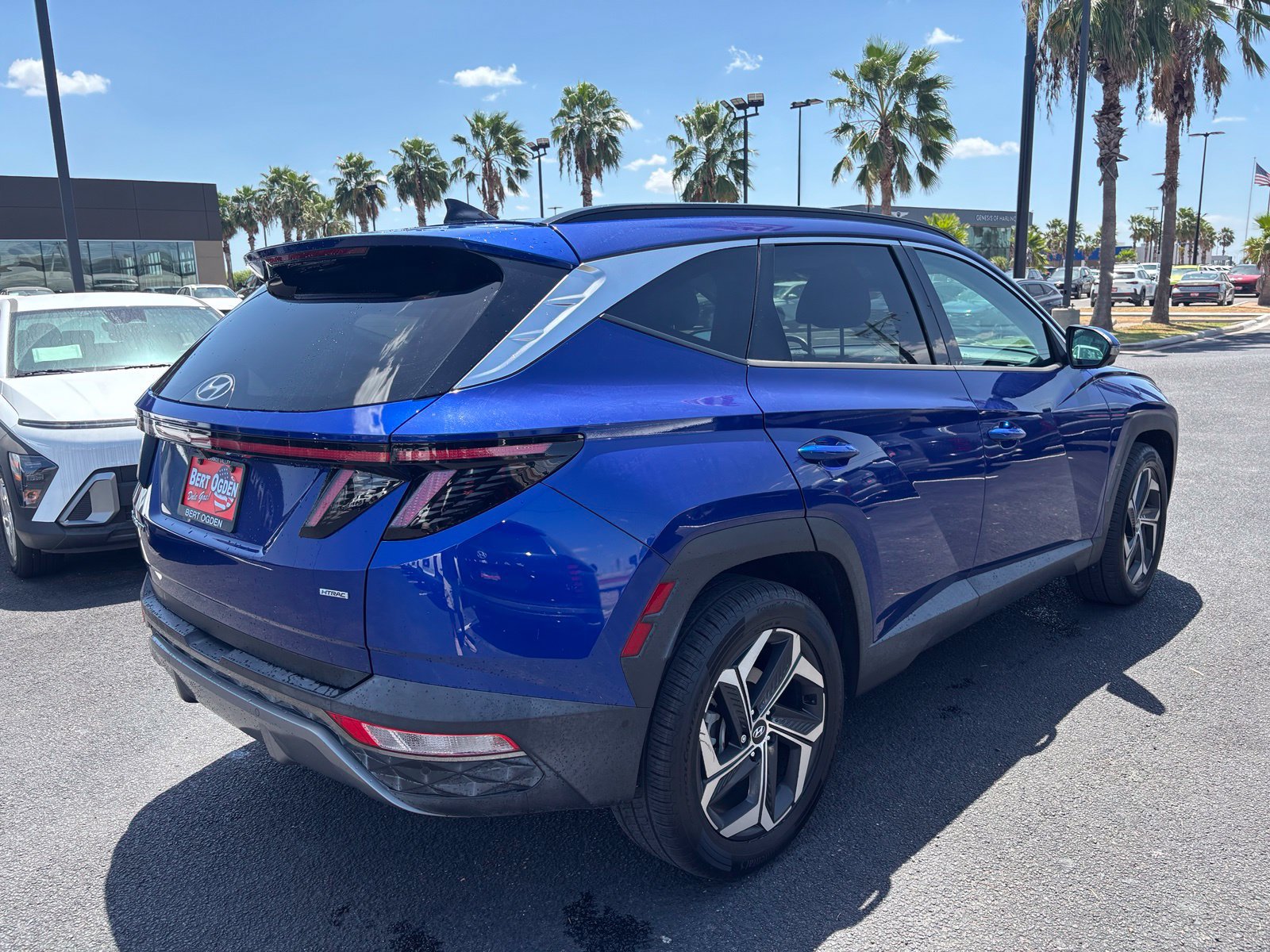 Certified 2022 Hyundai Tucson Limited w/ Cargo Package AWD/4WD image 6