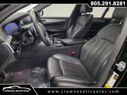 Used 2019 BMW M550i xDrive image 24
