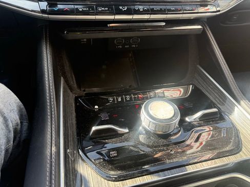 Used 2022 Jeep Wagoneer Series III image 10