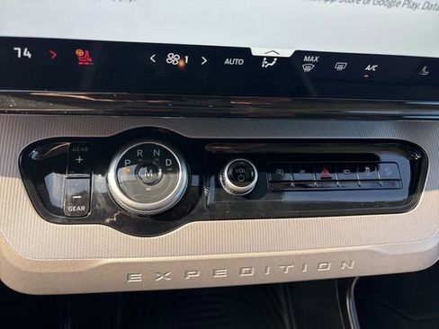 Used 2025 Ford Expedition Max Active image 19