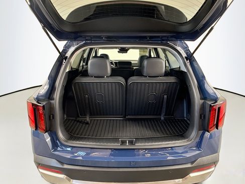 Used 2025 Kia Sorento S w/ Panoramic Sunroof Package FWD image 25