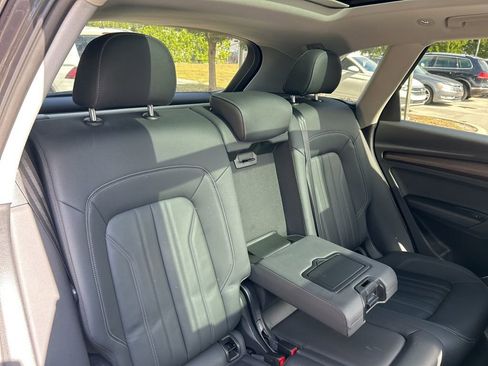 Used 2023 Audi Q5 2.0T Premium w/ Convenience Package image 49
