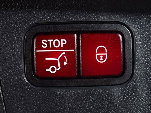 Used 2020 Mercedes-Benz GLC 300 4MATIC image 6