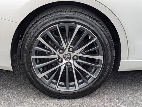 Used 2025 Lexus ES 300h ES 300h image 10