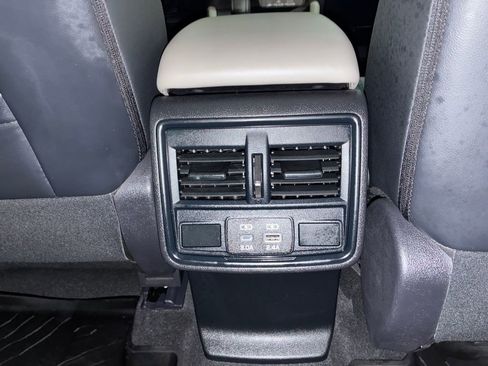 Used 2026 Subaru Forester Premium AWD/4WD image 29