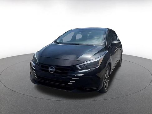 Used 2025 Nissan Versa SV FWD image 7