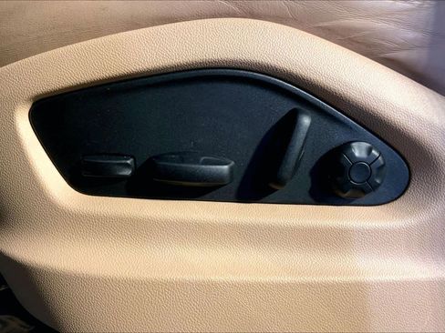 Used 2023 Porsche Cayenne image 39