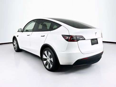 Used 2023 Tesla Model Y 2WD image 5