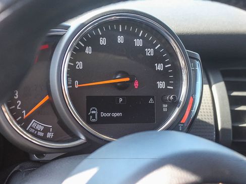 Used 2019 MINI Cooper 2-Door Hardtop w/ Signature Upholstery Package FWD image 27
