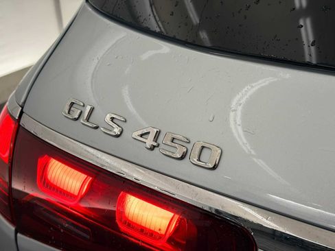 Used 2024 Mercedes-Benz GLS 450 4MATIC image 12