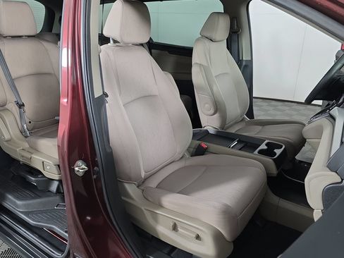 Used 2020 Honda Odyssey EX image 29