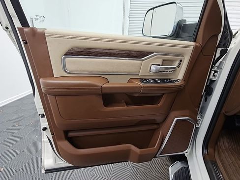 Used 2020 RAM 2500 Laramie image 30