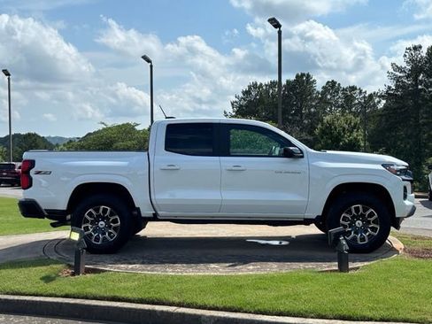Used 2026 Chevrolet Colorado Z71 w/ Technology Package AWD/4WD image 8