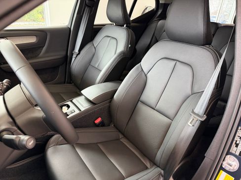 New 2026 Volvo XC40 B5 Core w/ Protection Package Premier AWD/4WD image 15